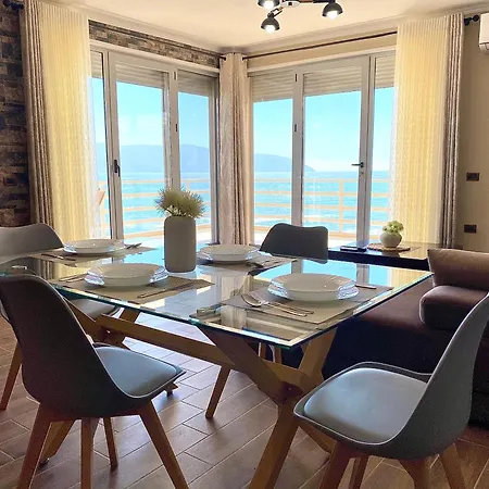 Апартаменты Aulona Luxury Seaview Residences