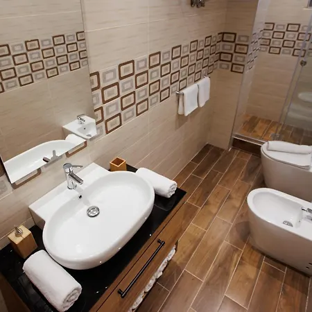 Aulona Luxury Seaview Residences *
